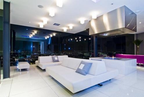 Modern Home Interiors – Pictures from Hollywood Hills House