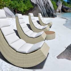 A Cool Outdoor Lounge Chair for Small Spaces