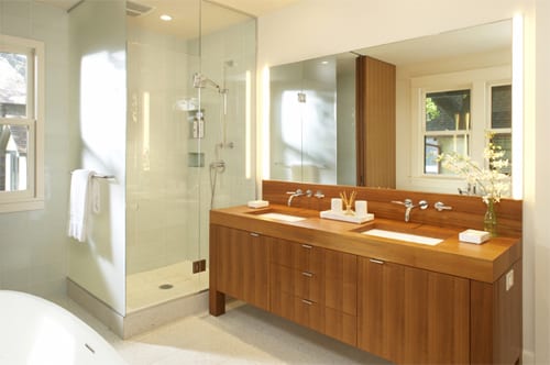 Modern Bathroom Design for the “Space Conscious” Floor Plan