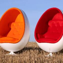 Thor-Larsen's OVALIA Egg Chair Re-Released in Limited Quantity