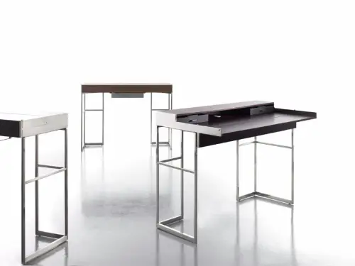 desks that are small