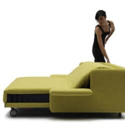 Campeggi Couch-and-Bed Changes Shapes With a Simple Touch