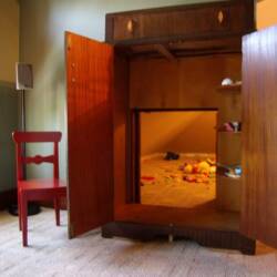Narnia-like Secret Game Room Is a Great Gift Idea For Your Kids