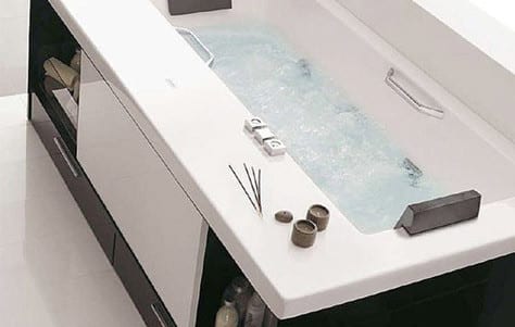 The Keops Evolution – Compact Modern Bathtub With Spa Features