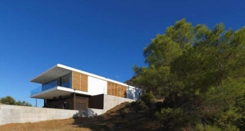 Zephyros Villa by Koutsoftides Architects