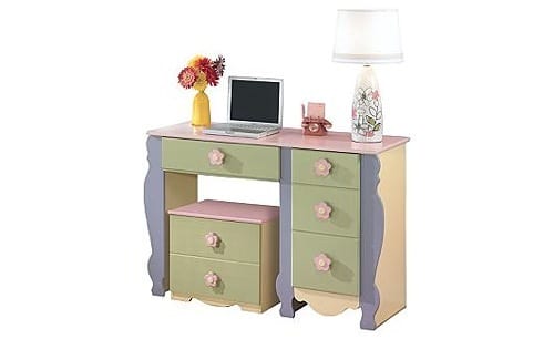 pastel girl's desk