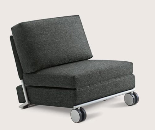folding chair on wheels