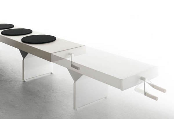 Extensible table