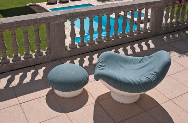 outdoor fiberglass chair