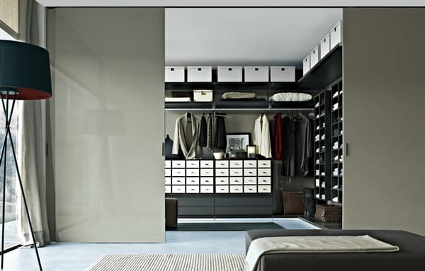 Modern Wardrobe Idea: The Close Walk-In Closet