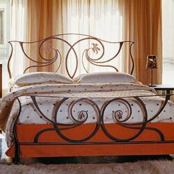 Contemporary-style-oxidized-copper-bed
