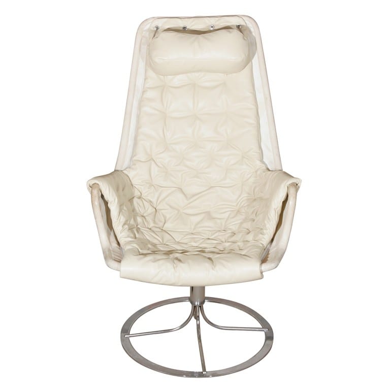 lovely white leather Jetson chair