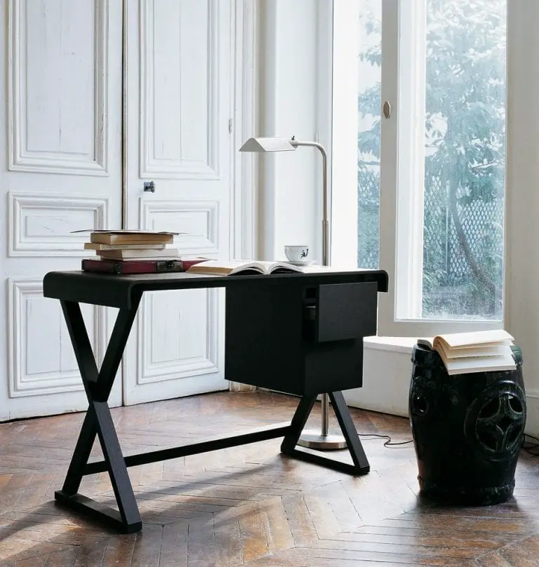 A Touch of Class: Sidus Desk by B&B Italia