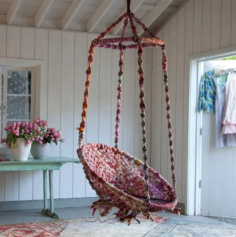 12 Cool Ideas on Hanging Chairs for Kids