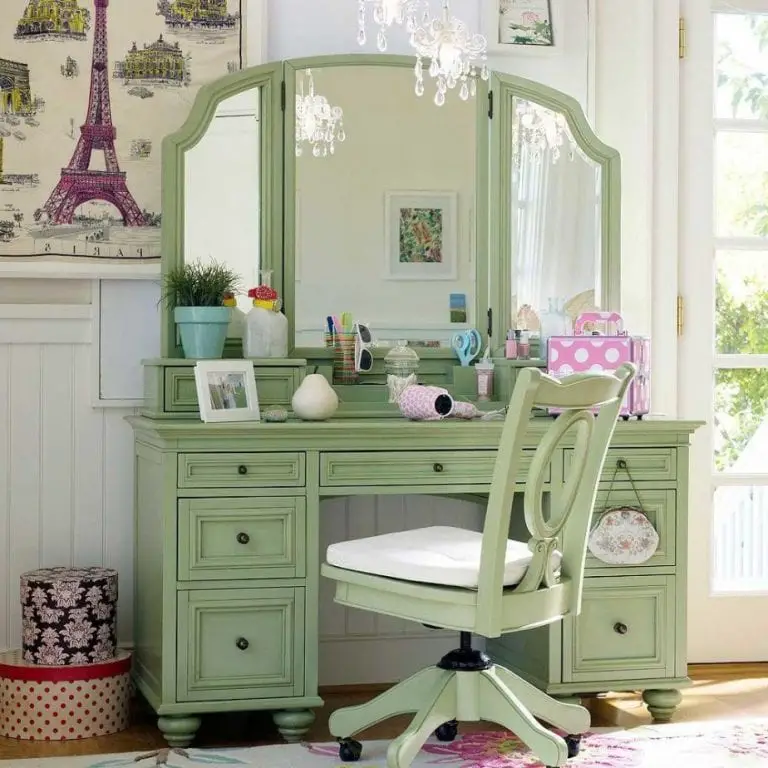 Old-Vanity-Dresser-and-chair