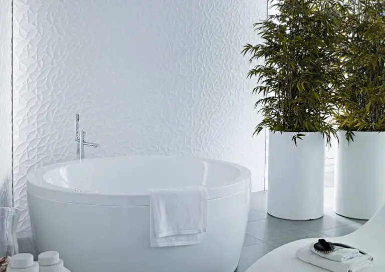 designer round acrylic bathtub