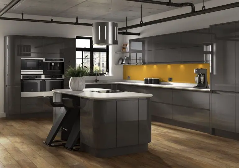 contemporary-dark-kitchen