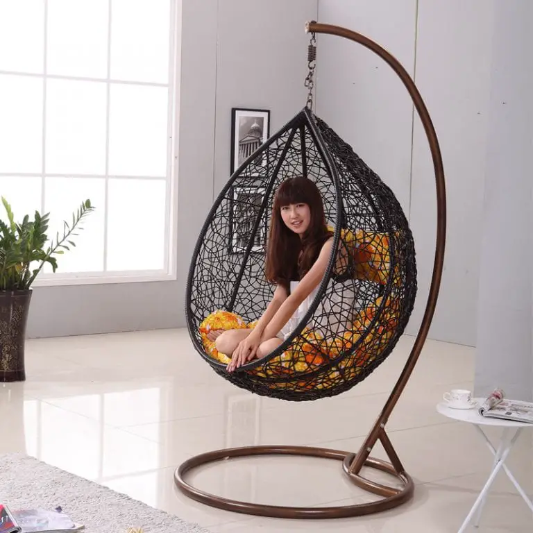 Rattan and Egg Style Indoor Hanging Chairs