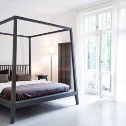 canopy bed with large posts