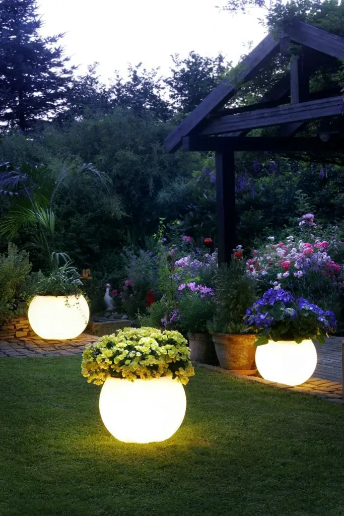 plant pots with lighting