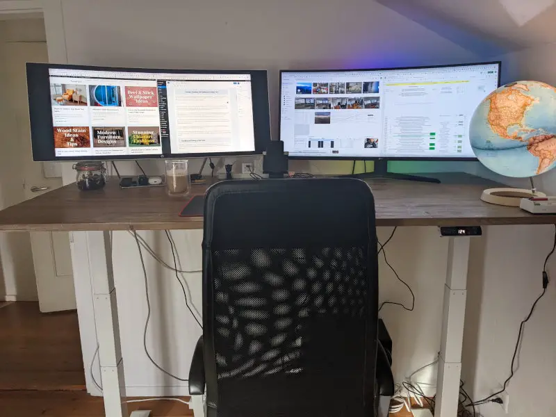 Flexispot Desk with two monitors
