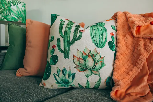 How Custom Throw Pillows Can Easily Revamp Your Home