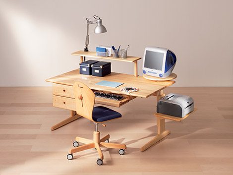 Team 7 Varion solid wood childrens computer desk workstation